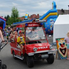 Strażacki piknik 2024 z OSP Gdów. Tłoczno przy remizie. Moc atrakcji dla najmłodszych